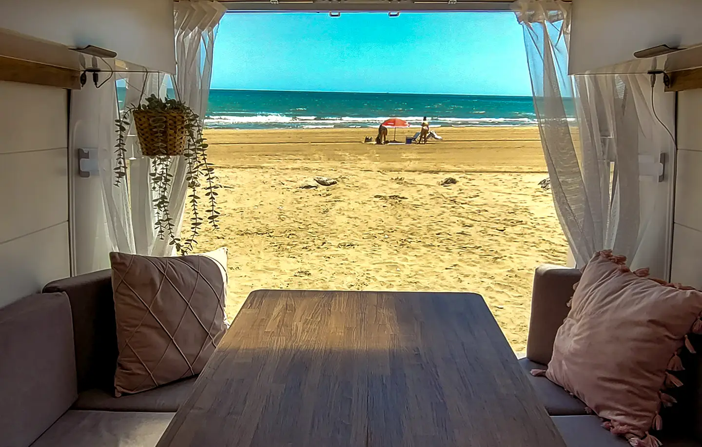 Viajar en furgoneta sin problemas dia un despues del caos destino camper vanlife