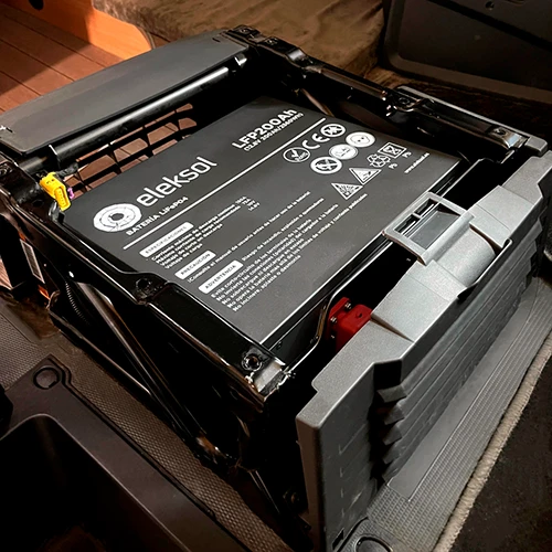 instalción baterias de litio para camper eleksol bajo asiento 200ah instalción baterias de litio para camper eleksol bajo asiento 200ah