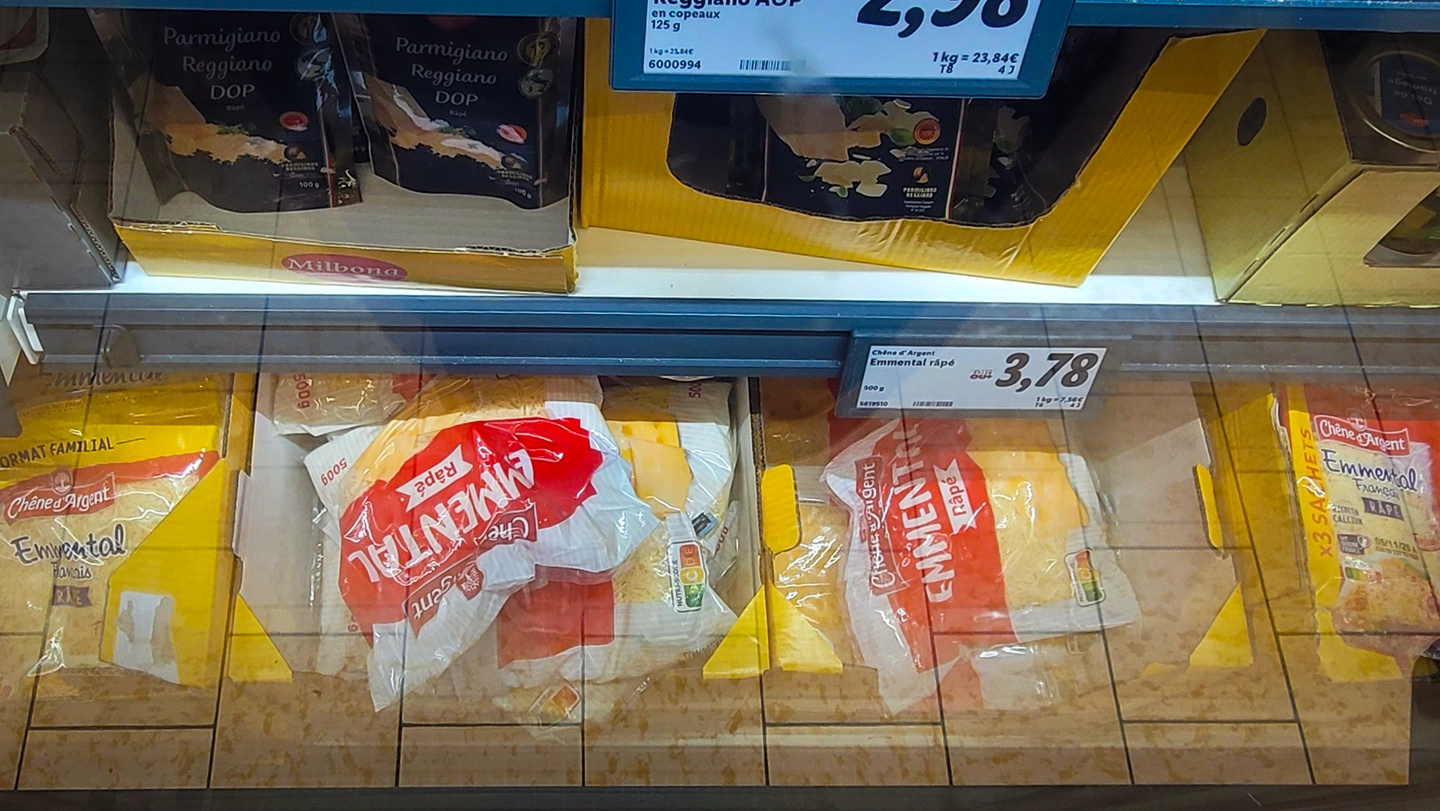 hacer la compra en Francia queso emmental