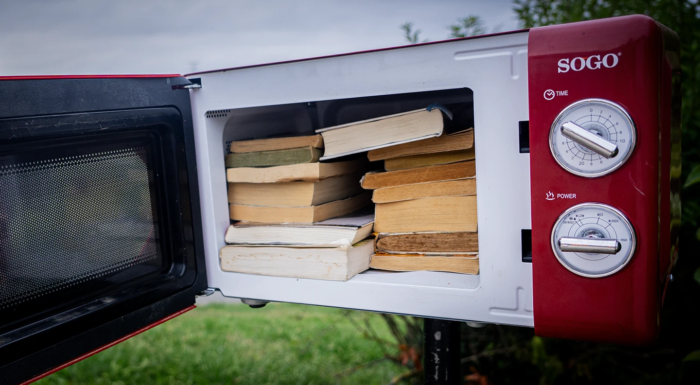parking gratuito Fabas Ariège con servicios en Francia libreria