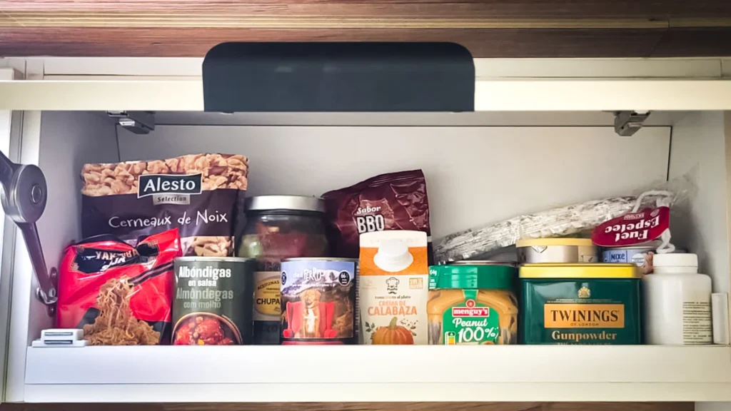 despensa camper armarios superiores