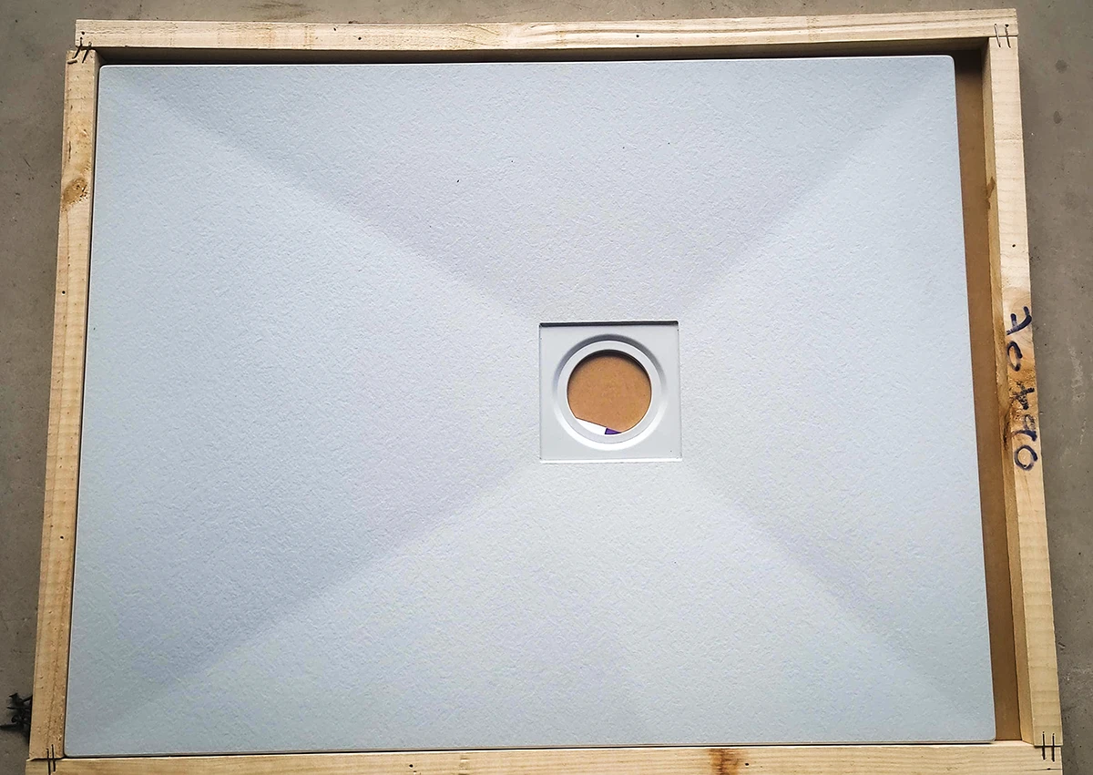 Nuevo plato de ducha de resina para camper