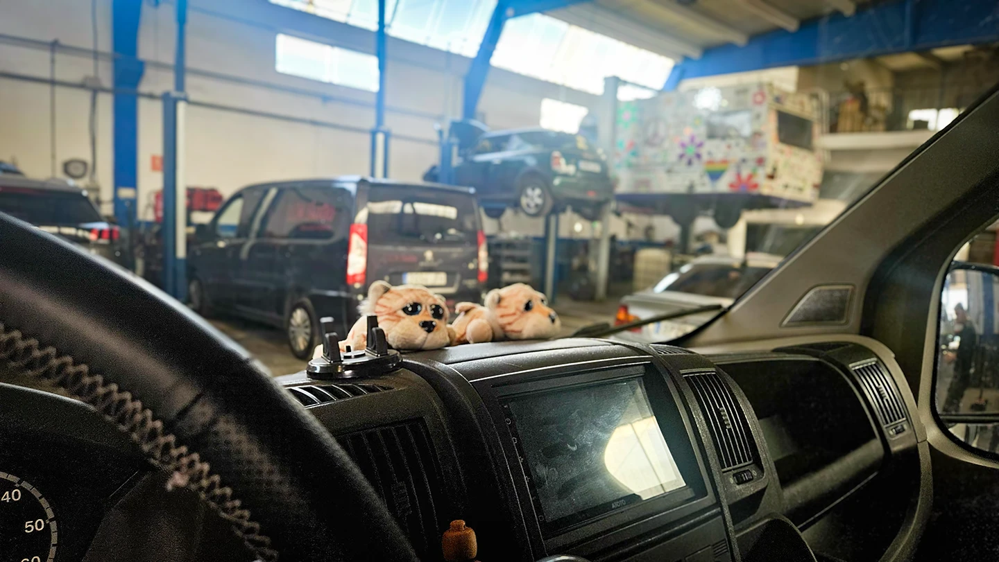 Problemas mecanicos en camper dentro del taller - Destino Camper