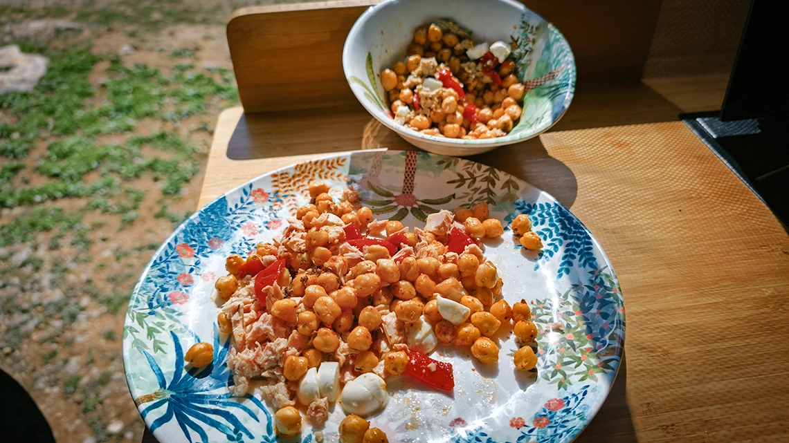 "ensalada ensalada templada de garbanzos copia