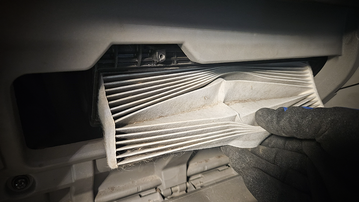 cambiar filtro habitáculo Fiat Ducato sacamos filtro