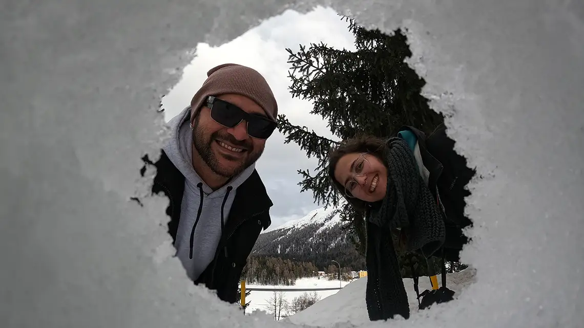 Vivir_en_furgo_siempre_irene_y_carlos_nieve viajar en furgoneta camper vida nomada vivir en furgoneta
