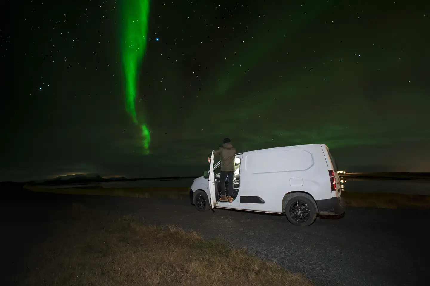 Alquilar camper en Islandia Auroras boreales en autocarvana